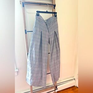 Sophisticated wide leg trousers 90% polyester 7% rayon 3%spandex